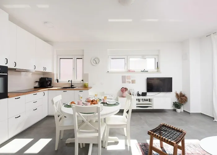Novi Apartman Franka Apartament *