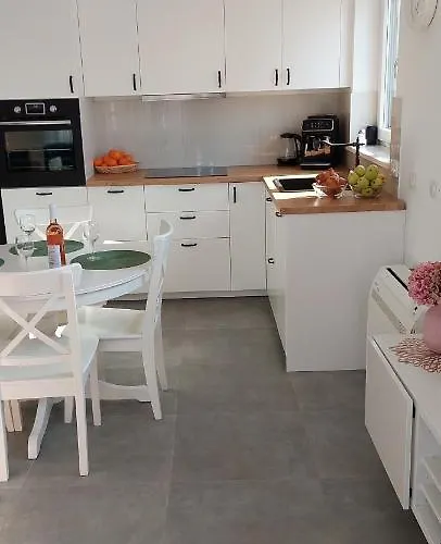 Novi Apartman Franka * 扎达尔