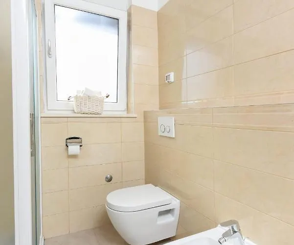 公寓 Novi Apartman Franka *