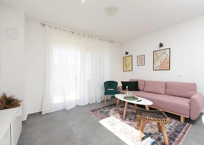 Novi Apartman Franka 公寓 扎达尔