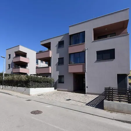 Apartment Novi Apartman Franka Zadar