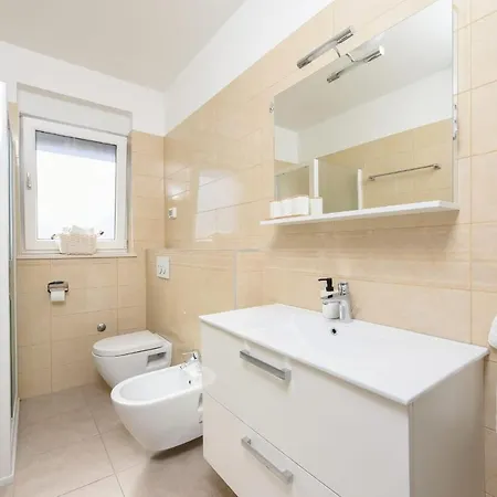 Apartment Novi Apartman Franka Zadar