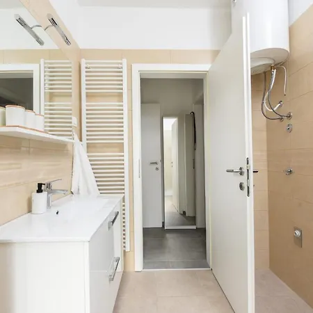 Novi Apartman Franka Apartment