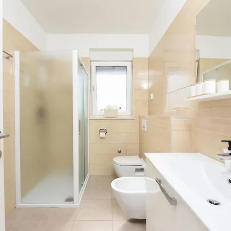 Novi Apartman Franka Apartment *